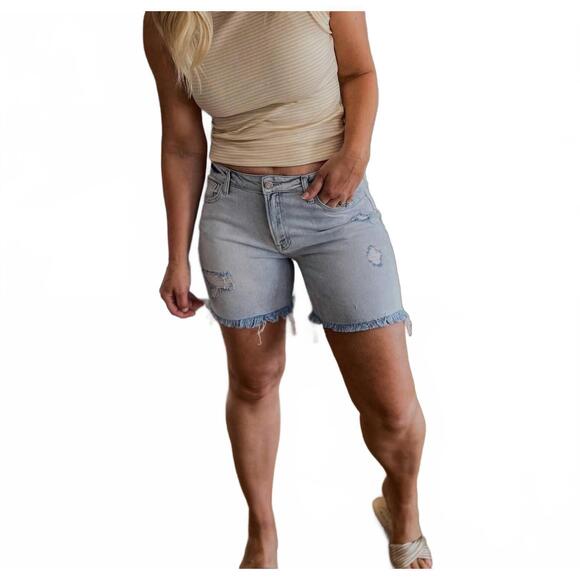 VERVET BY FLYING MONKEY Pants - NEW VERVET BY FLYING MONKEY appreciate mid rise midi shorts in light wash